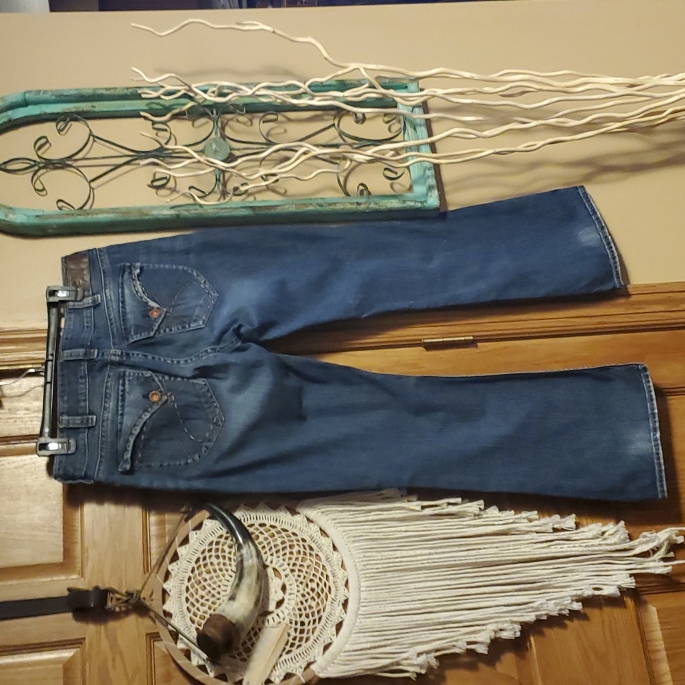 Silver Jeans - Picture 9 of 10